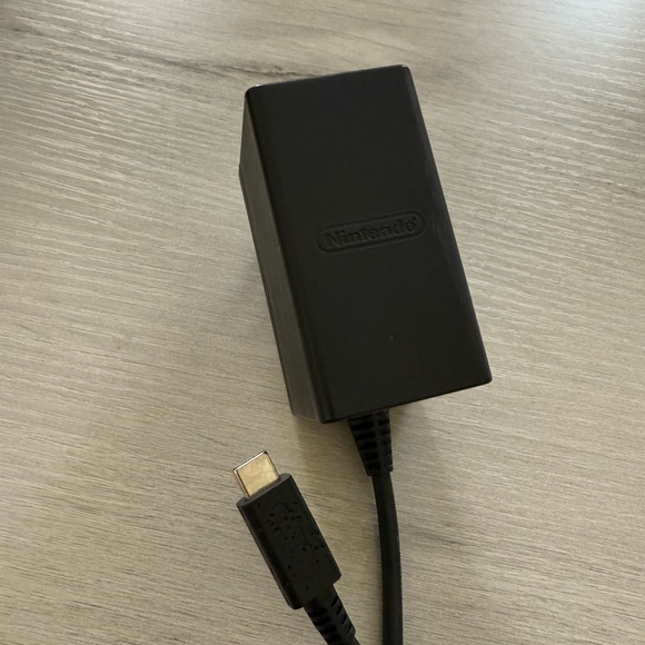 Nintendo Switch Lite - Picture 7 of 8